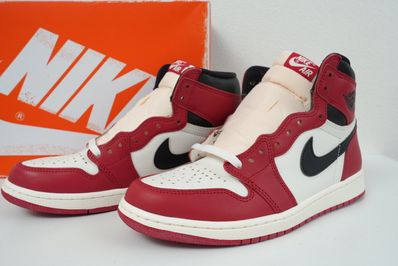 Nike Air Jordan 1 High OG "Lost & Found/Chicago"