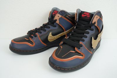 Gundam Unicorn × Nike SB Dunk High PRO QS "Banshee"