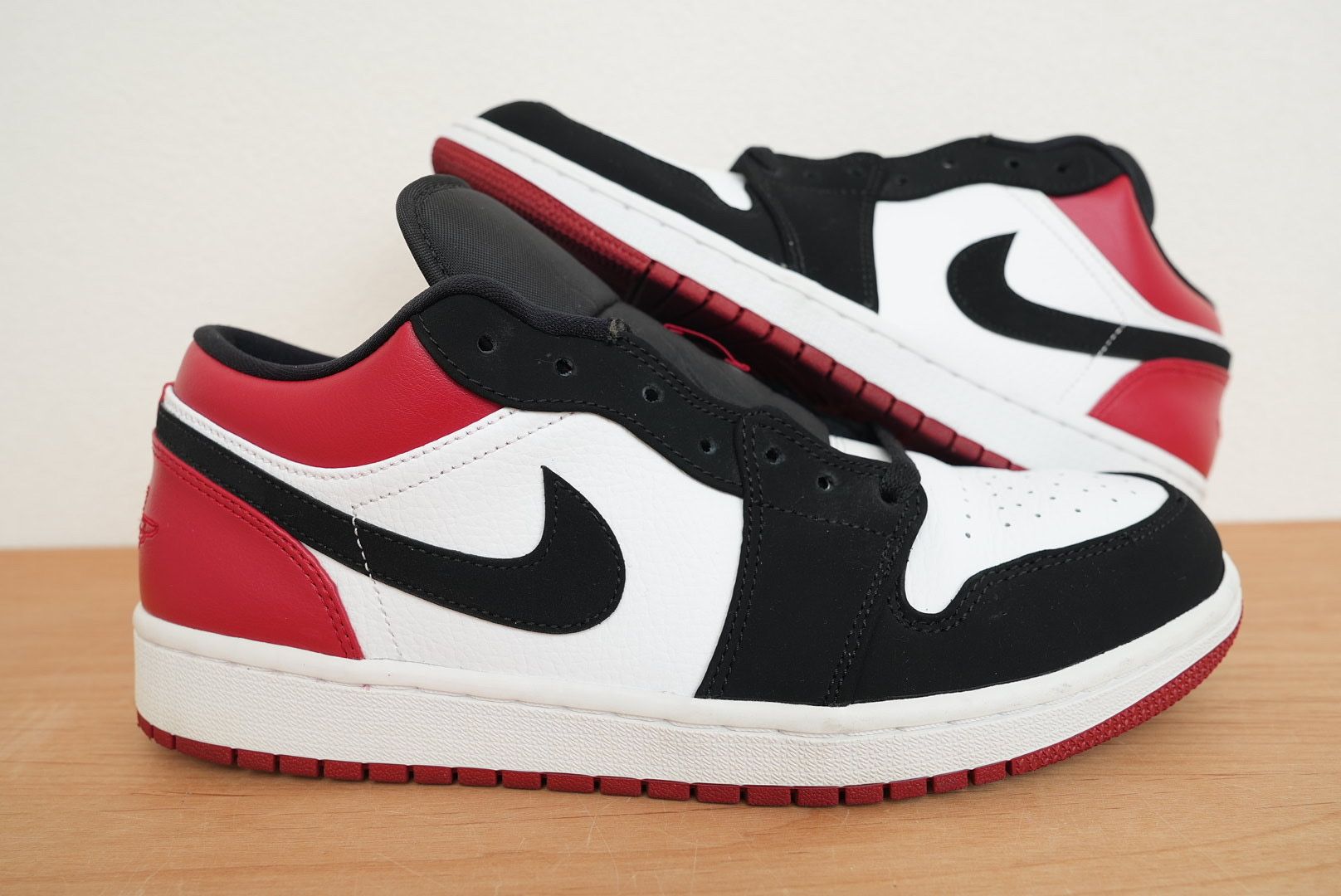 Nike Air Jordan 1 Low "Black Toe"