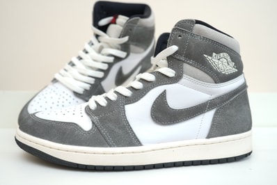 Nike Air Jordan 1 Retro High OG "Black and Smoke Grey"