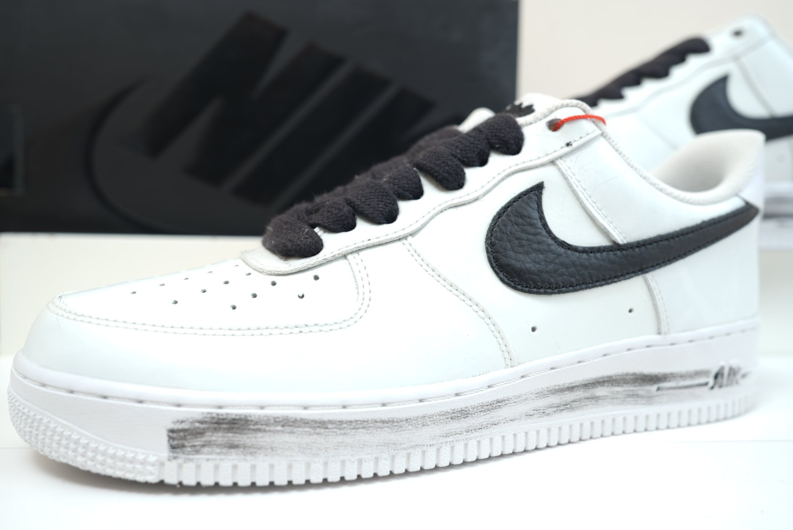 PEACEMINUSONE × Nike Air Force 1 Low "Para-noise/White/Black" / G-DRAGON