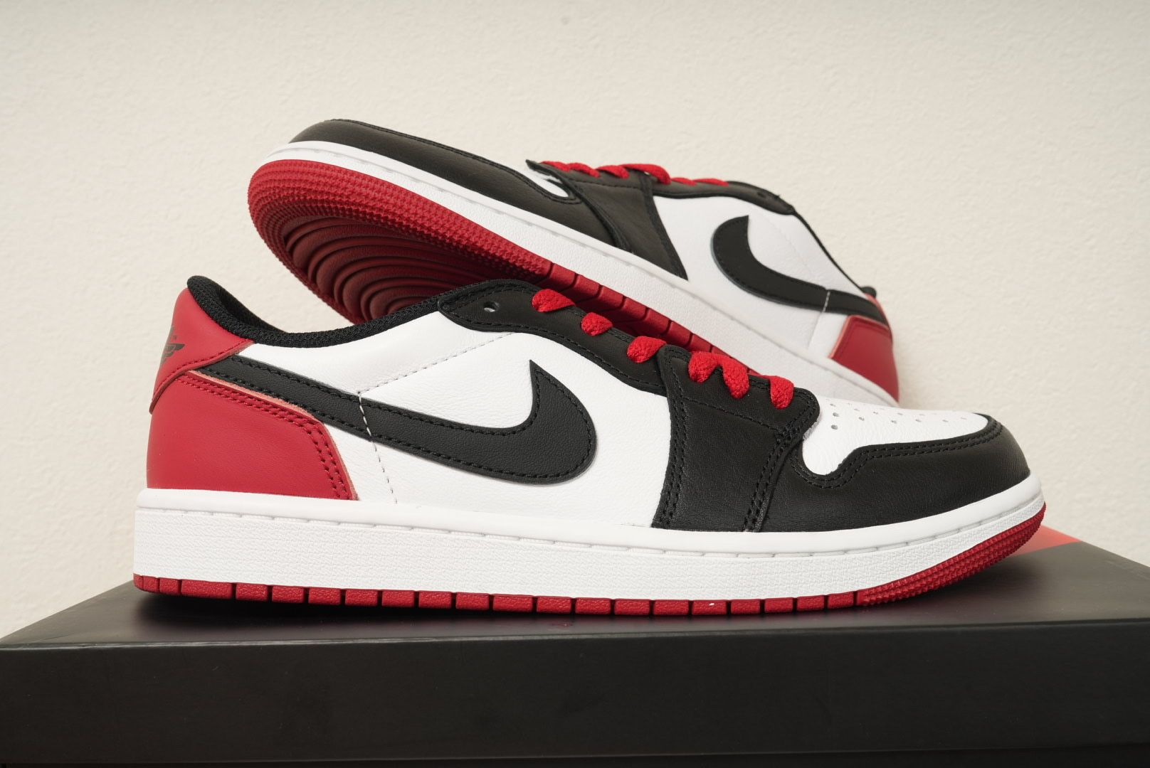 Nike Air Jordan 1 Retro Low OG "Black Toe"