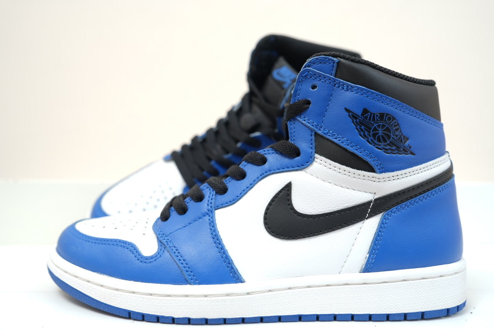 Nike Air Jordan 1 Retro High OG "Game Royal"
