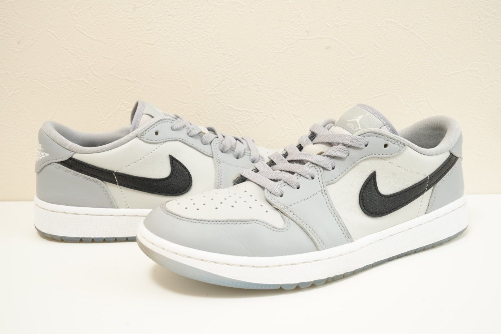 ナイキ エアジョーダン1 ロー ゴルフ ウルフグレー フォトンダスト 29.5㌢ 楽天市場】NIKE AIR JORDAN 1 LOW GOLF WOLF GREY wolf grey/blk