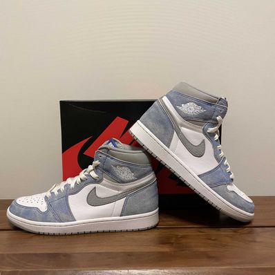 Nike Air Jordan 1 High OG "Hyper Royal"