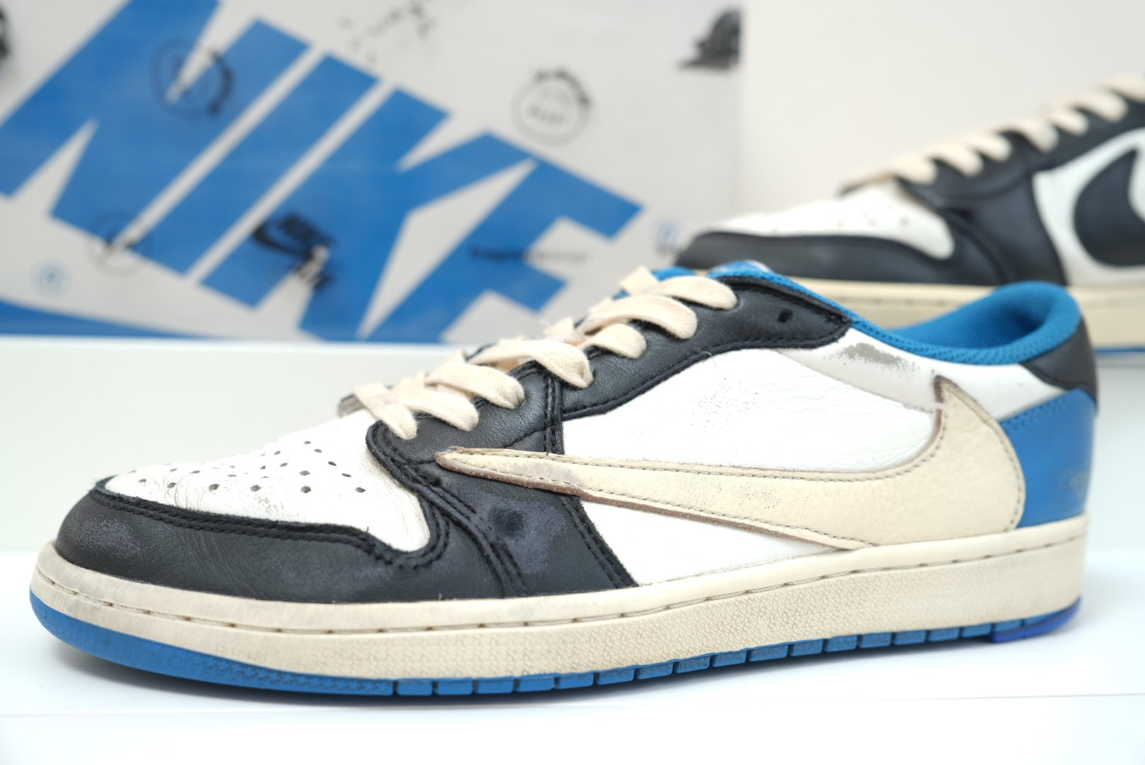Travis Scott × fragment design × Nike Air Jordan 1 Low OG SP "Military Blue"