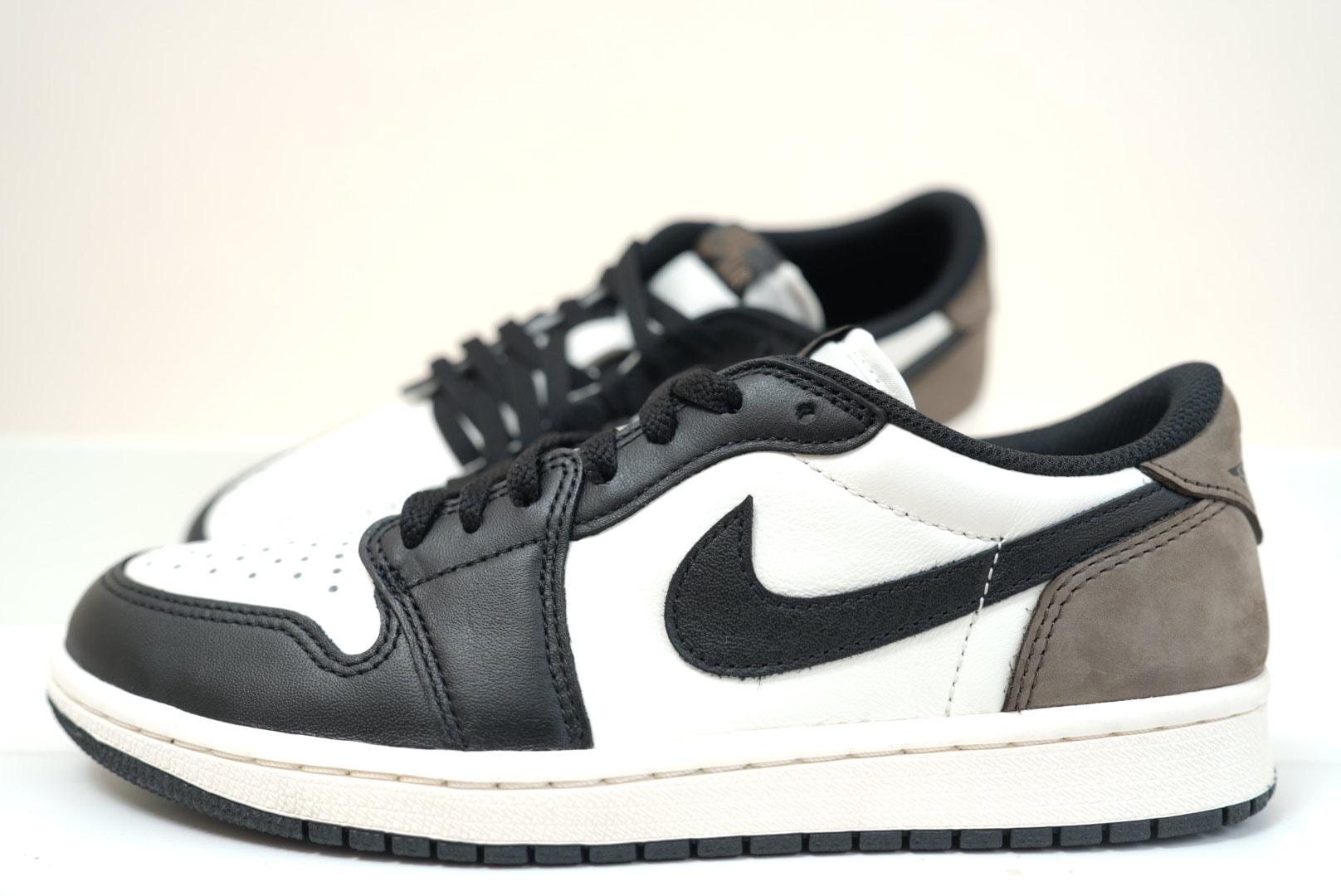 Nike Air Jordan 1 Retro Low OG "Mocha"