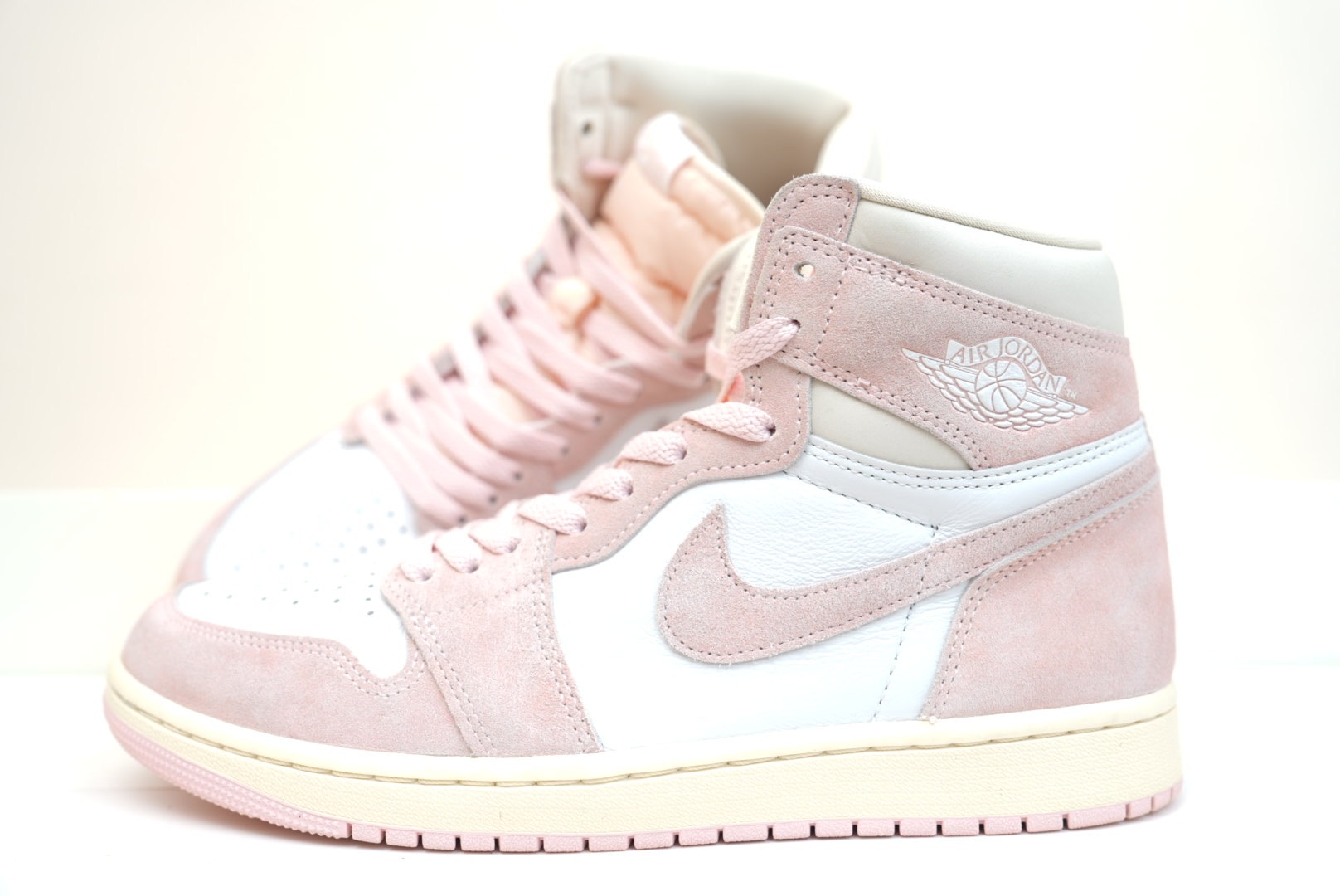 Nike Women's Air Jordan 1 Retro High OG "Washed Pink"
