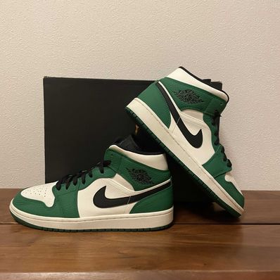 Nike Air Jordan 1 Mid "Pine Green"