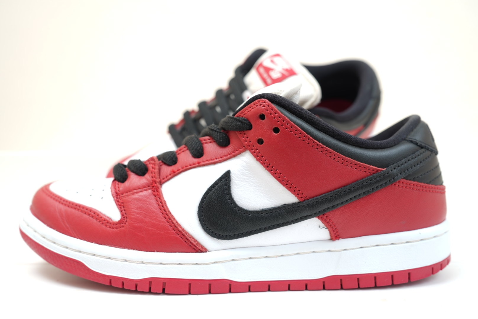 Nike SB Dunk Low Pro "J-Pack Chicago/Varsity Red and White"