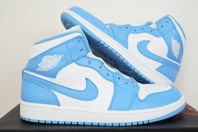 Nike Air Jordan 1 Retro Mid "UNC"