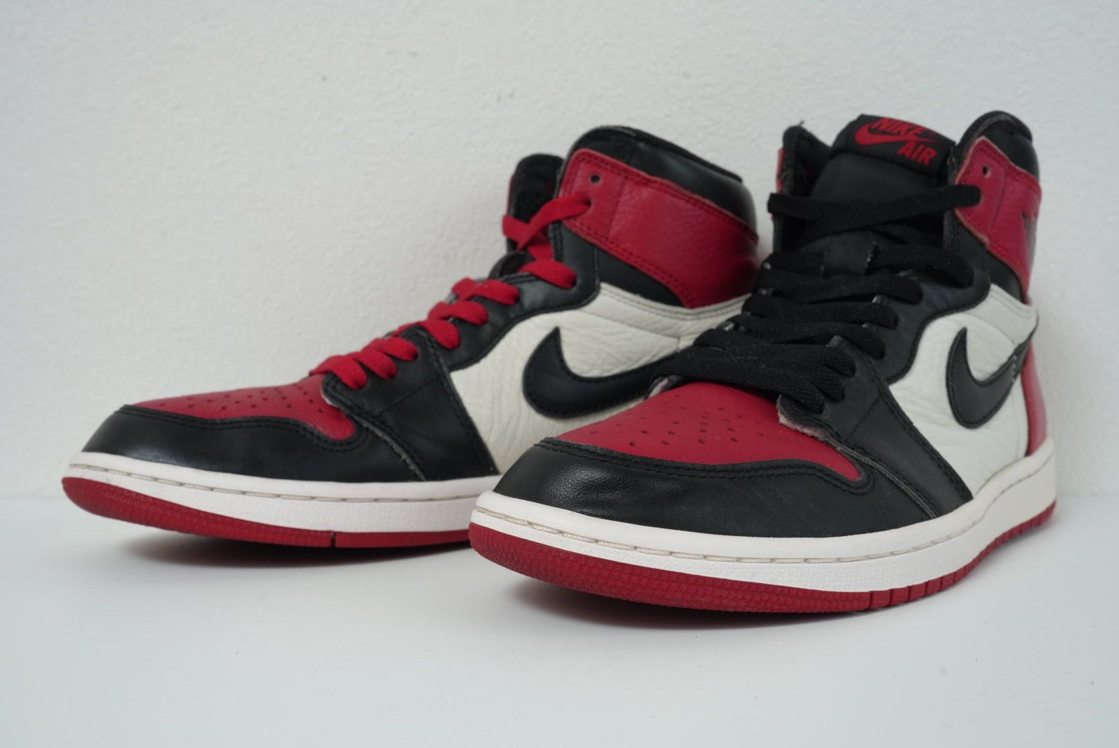 Nike Air Jordan 1 Retro High OG "Bred Toe"