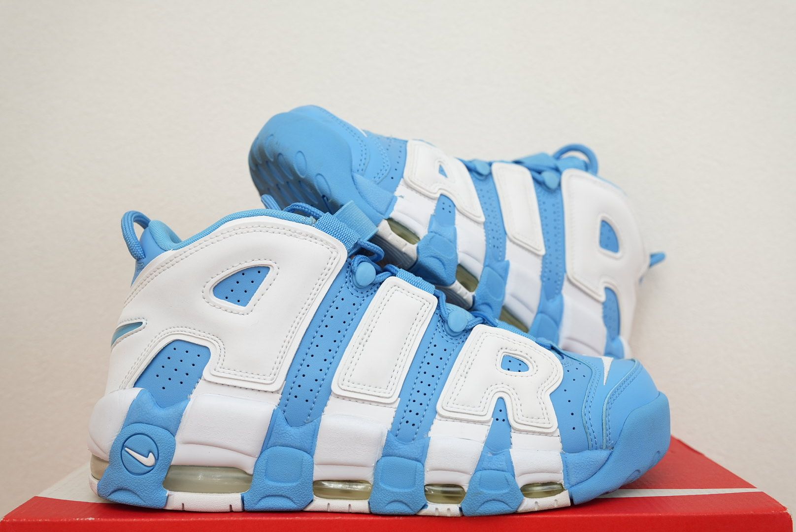 NIKE AIR MORE UPTEMPO "UNIVERSITY BLUE"