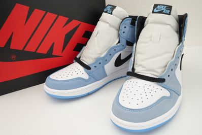 Nike Air Jordan 1 High OG "University Blue"