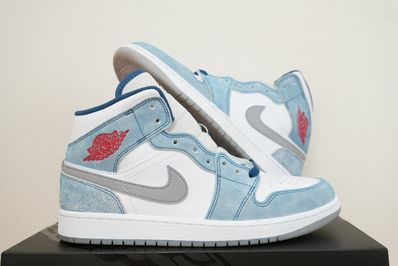 Nike Air Jordan 1 Mid SE "White/Hyper Royal/Red"