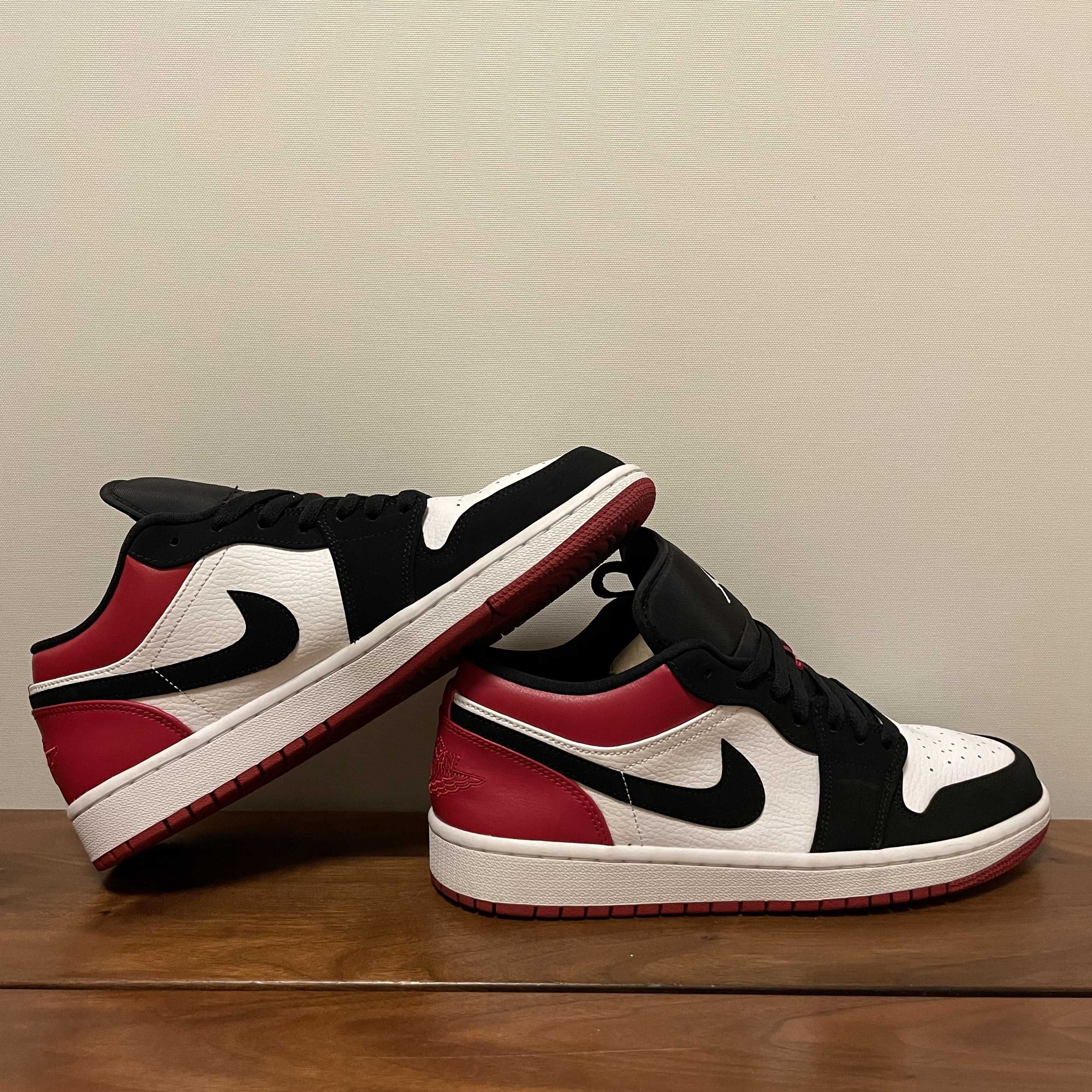 Nike Air Jordan 1 Low "Black Toe"