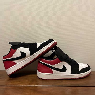 Nike Air Jordan 1 Low "Black Toe"