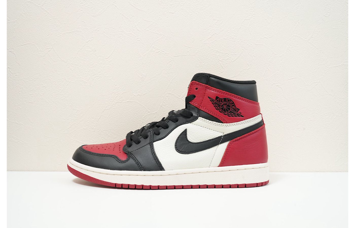 Nike Air Jordan 1 Retro High OG "Bred Toe"