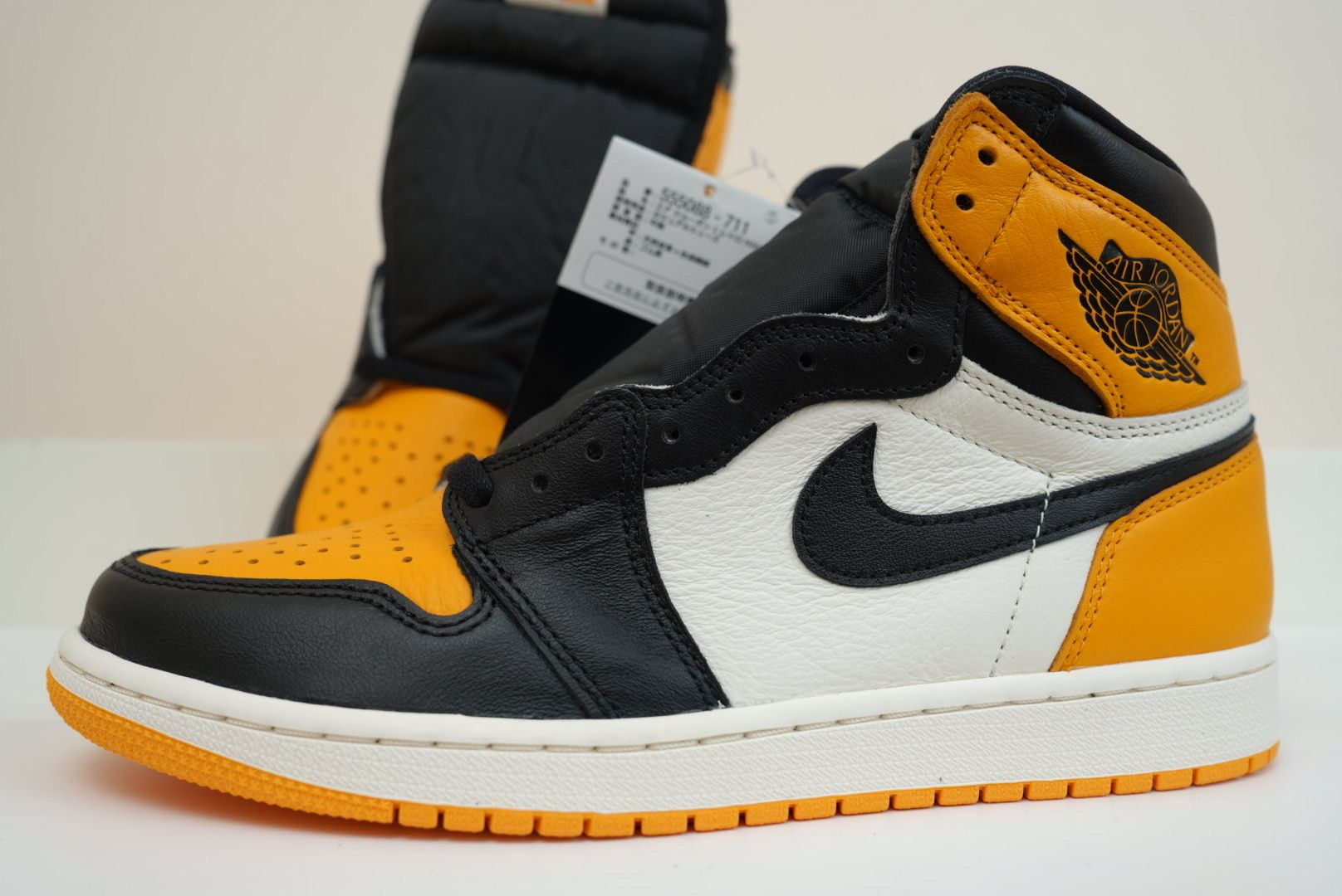 Nike Air Jordan 1 Retro High OG "Taxi"