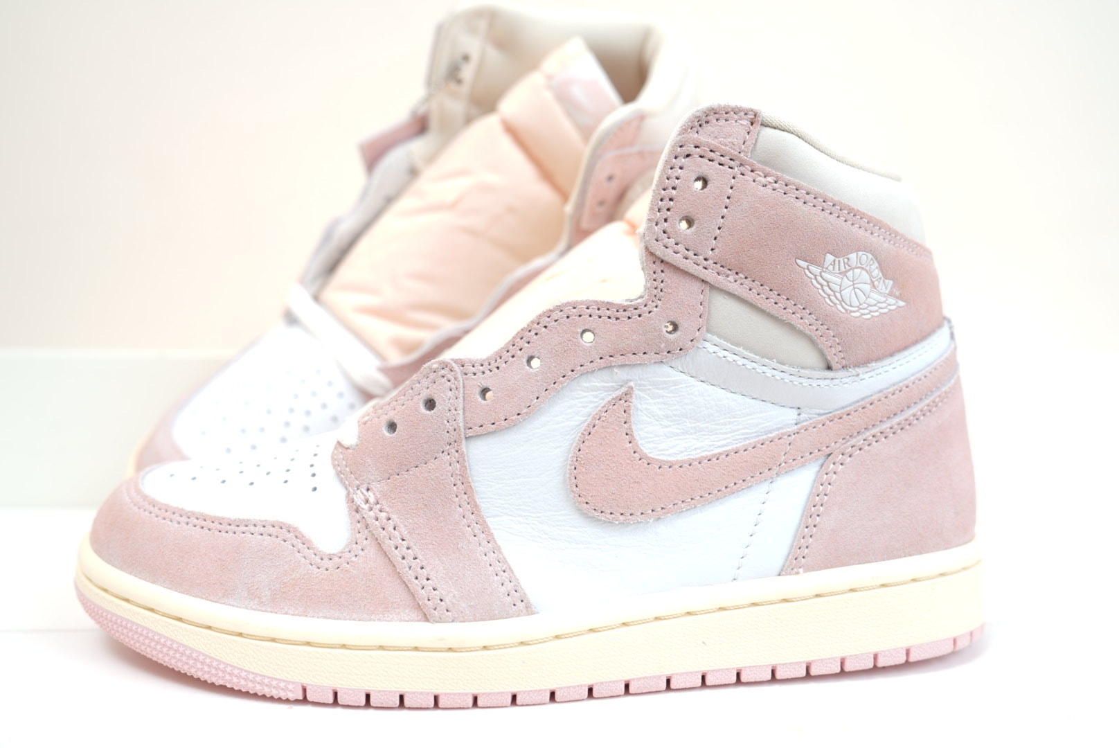 Nike Women's Air Jordan 1 Retro High OG "Washed Pink"