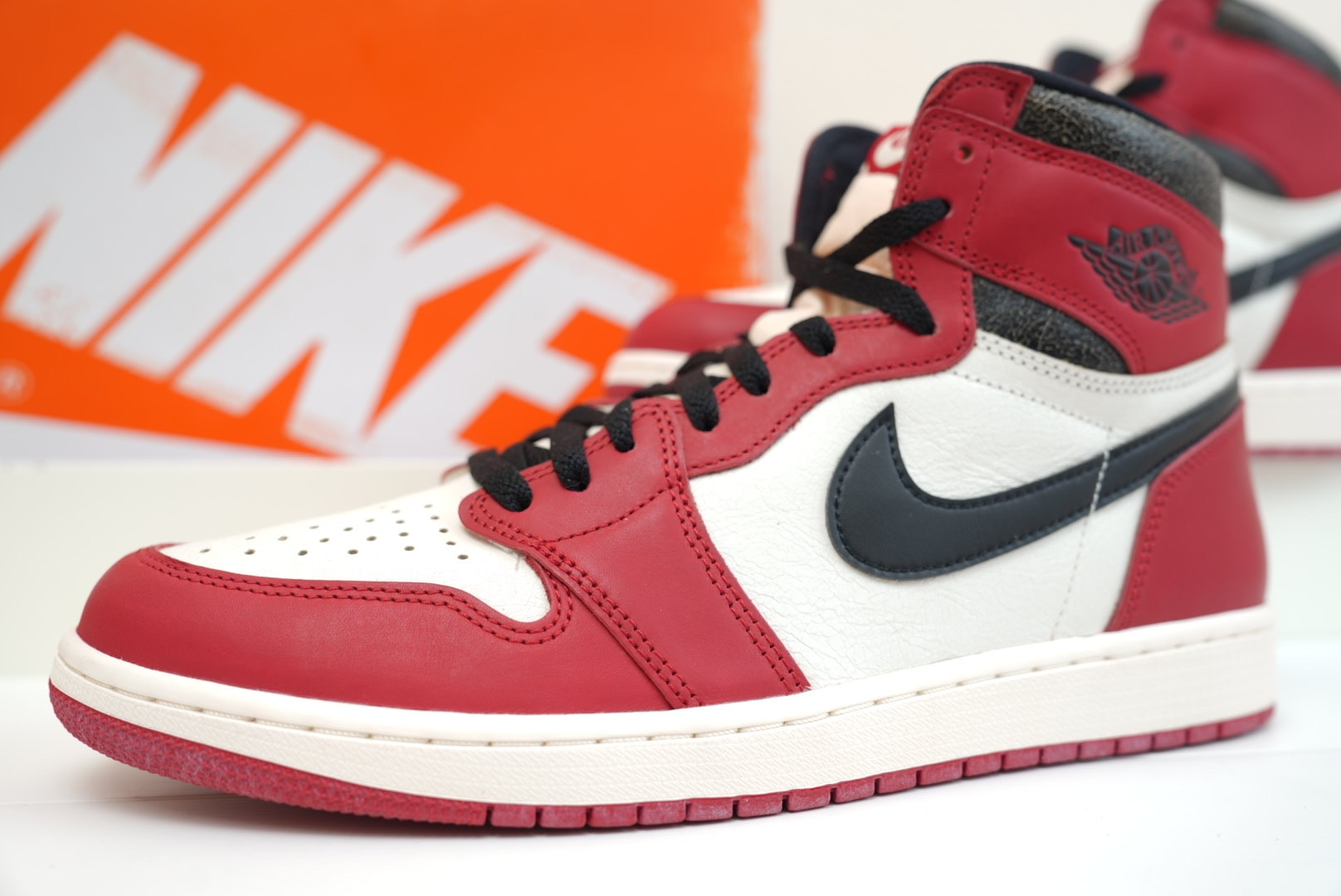Nike Air Jordan 1 High OG "Lost & Found/Chicago"