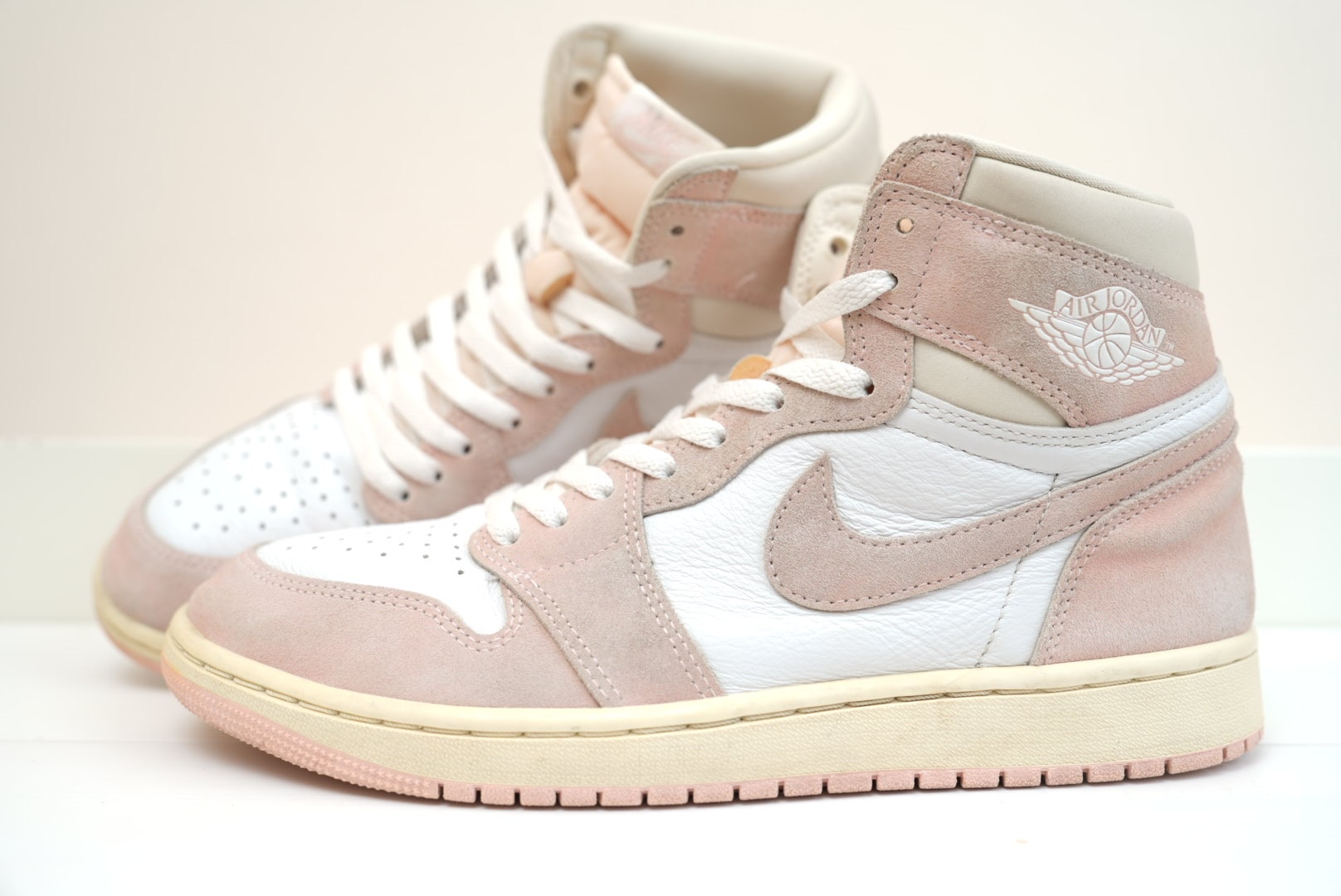 Nike Women's Air Jordan 1 Retro High OG "Washed Pink"