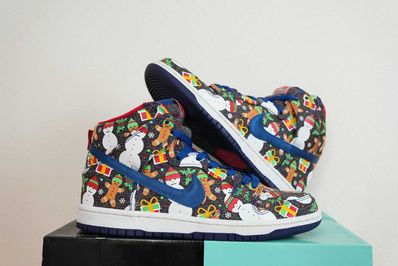 CONCEPTS × Nike SB Dunk High "Ugly Christmas Sweater" (2017)