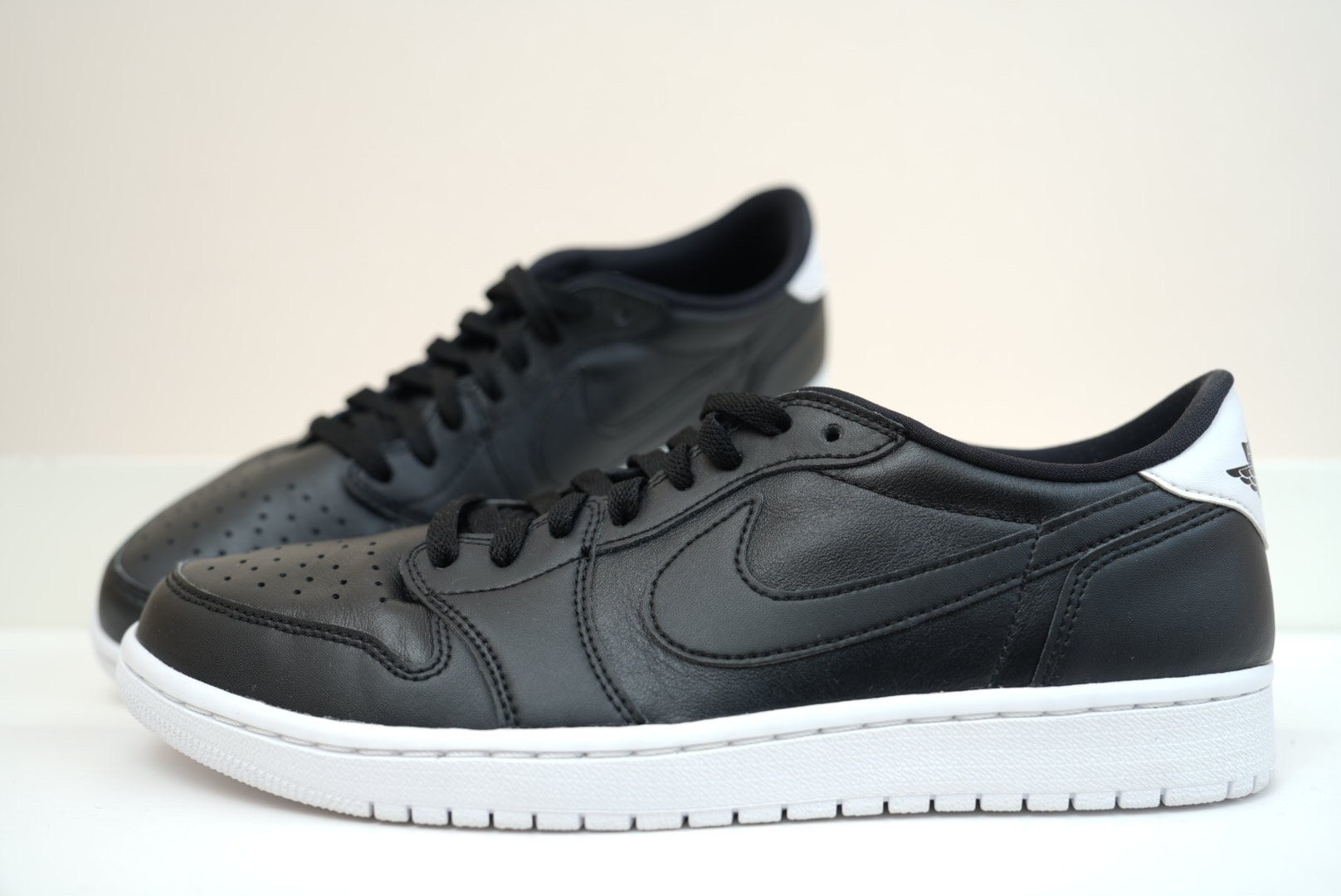 Nike Air Jordan 1 Retro Low "Cyber Monday" (2016)