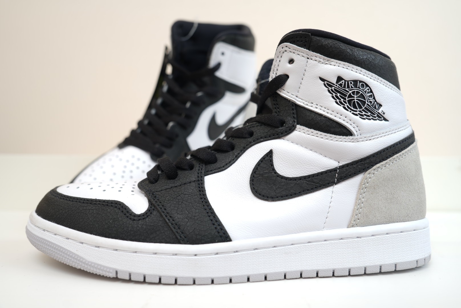 Nike Air Jordan 1 High OG "Bleached Coral"