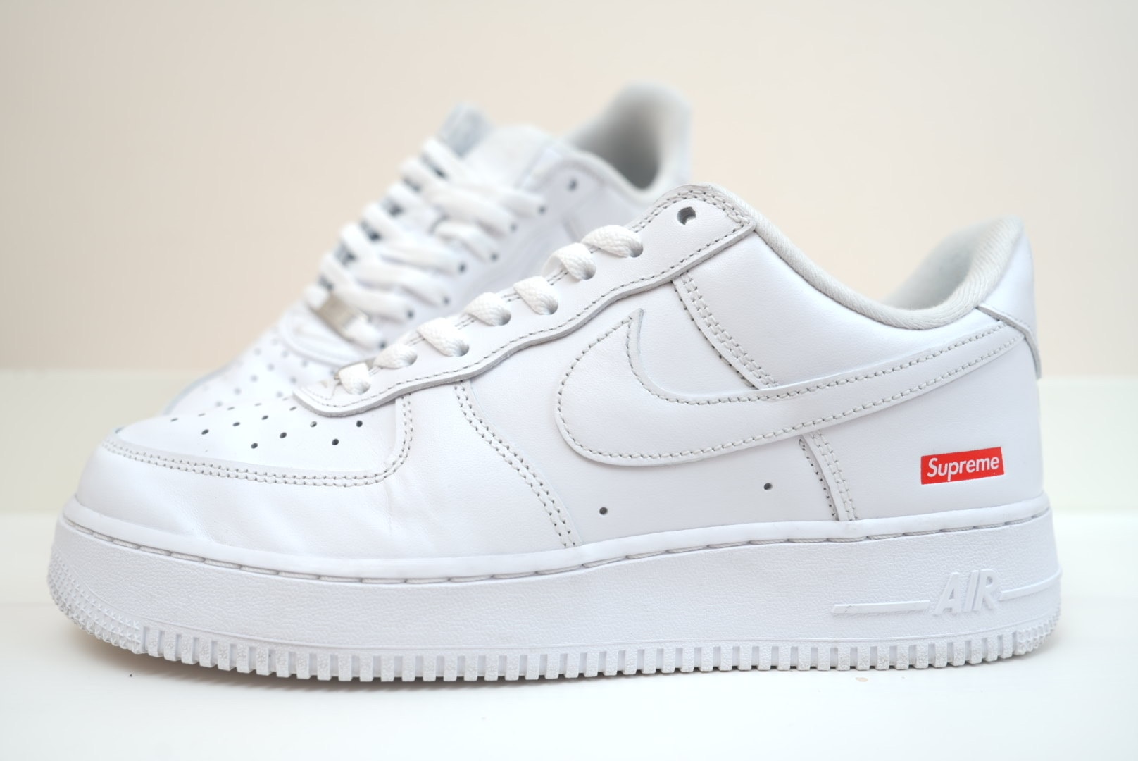 Supreme × Nike Air Force 1 Low "White"