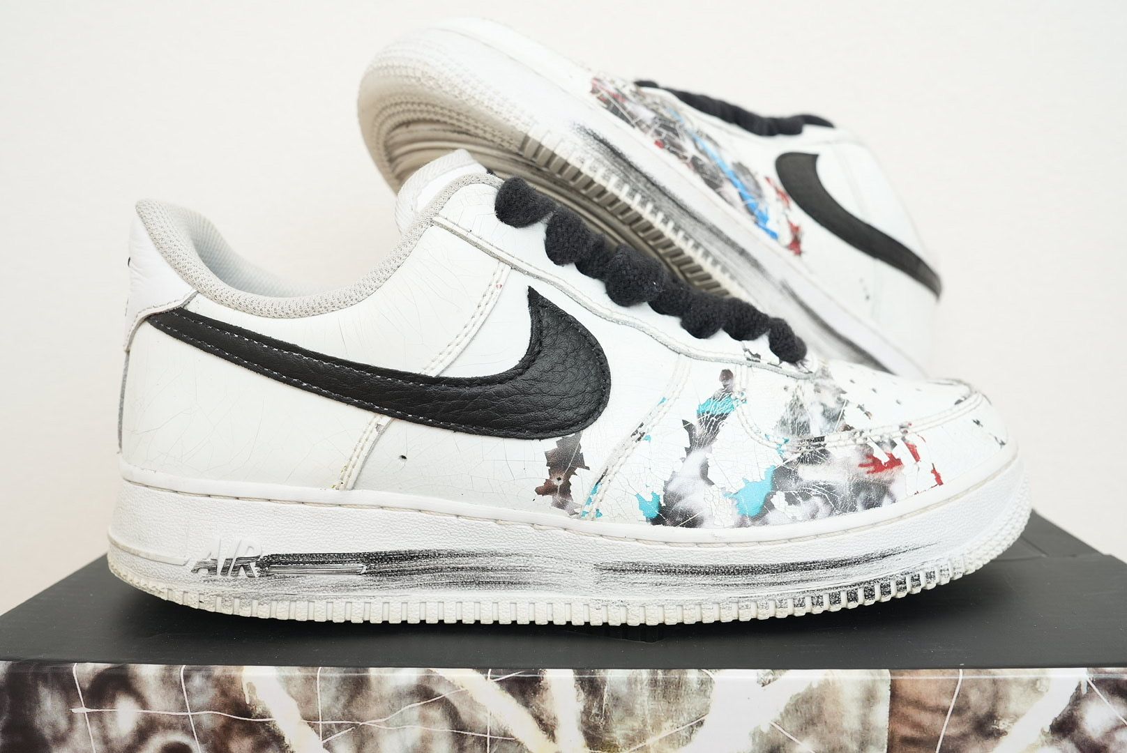 PEACEMINUSONE × Nike Air Force 1 Low "Para-noise/White/Black" / G-DRAGON