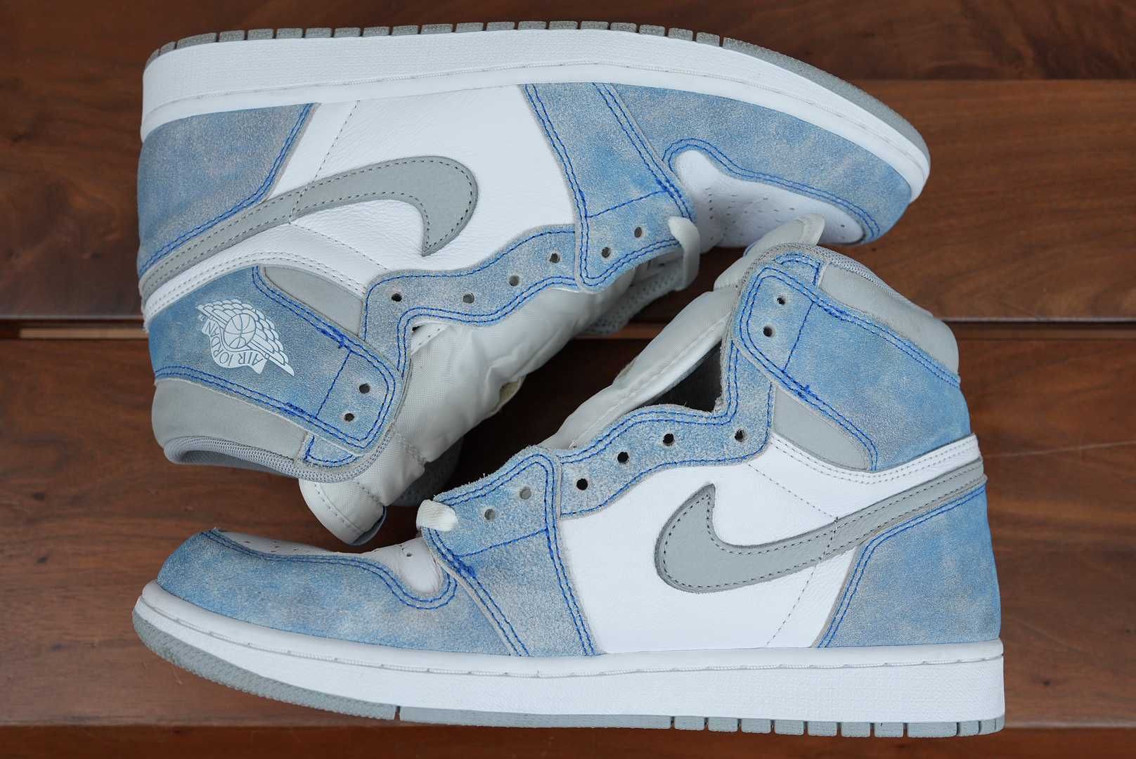 Nike Air Jordan 1 High OG "Hyper Royal"