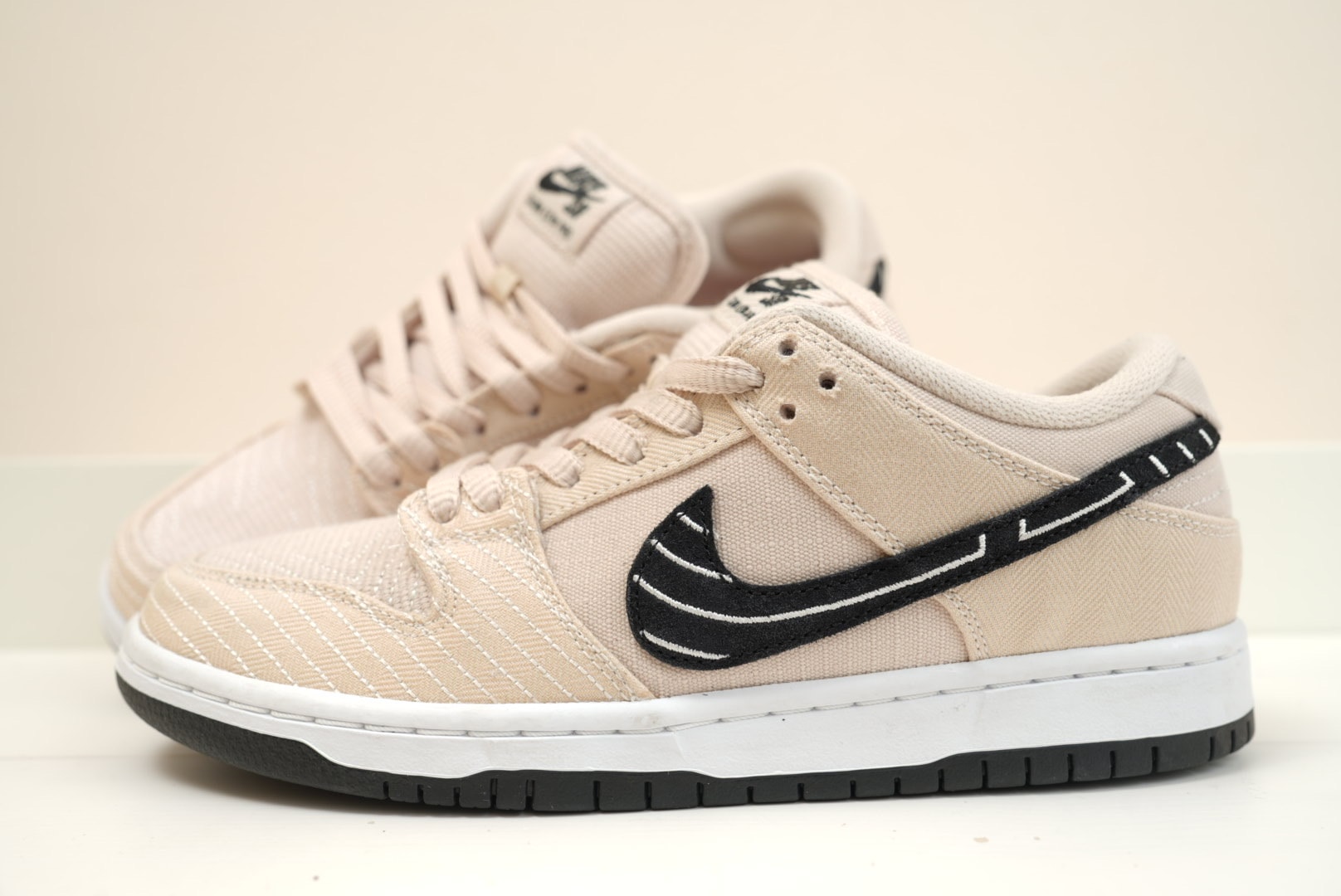 Albino & Preto × Nike SB Dunk Low Pro QS "Pearl White"
