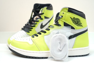 Nike Air Jordan 1 High OG "Volt/Visionaire"