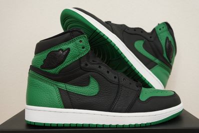 Nike Air Jordan 1 Retro High OG "Black/Pine Green" (2020)