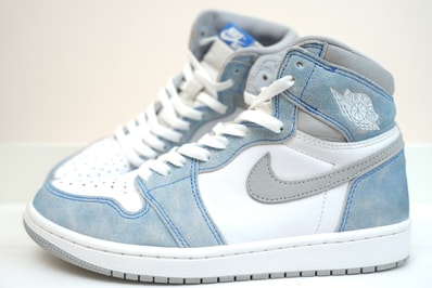 Nike Air Jordan 1 High OG "Hyper Royal"