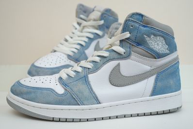 Nike Air Jordan 1 High OG "Hyper Royal"