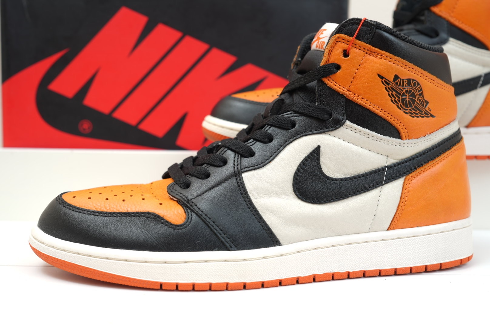 Nike Air Jordan 1 Retro High OG "Shattered Backboard" (2015)