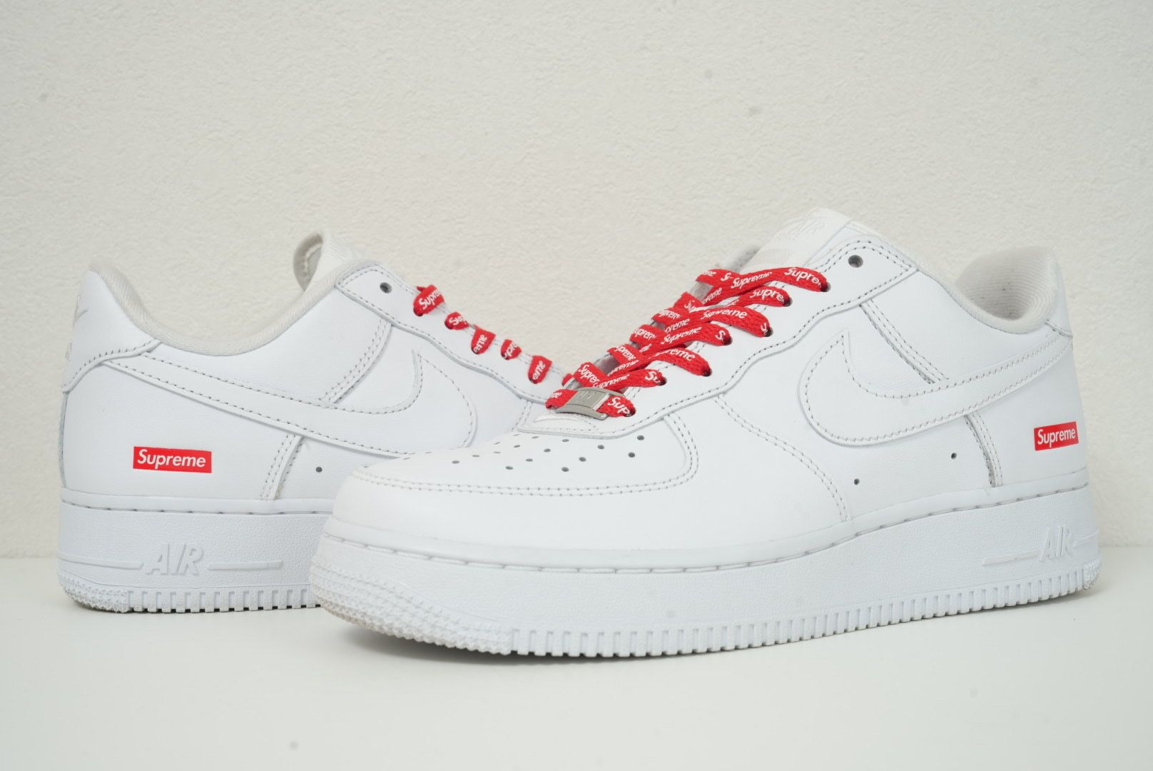 Supreme × Nike Air Force 1 Low "White"