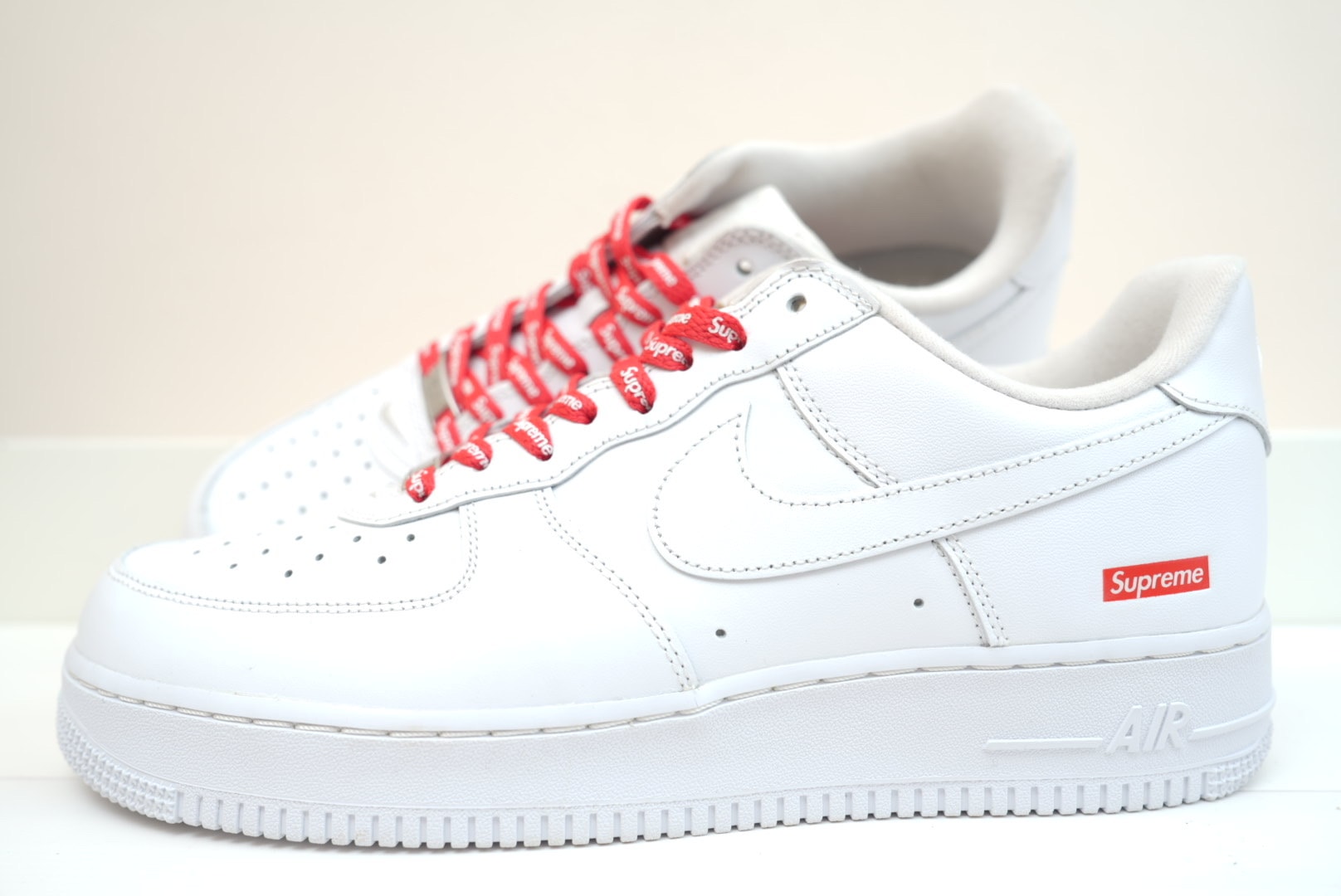 Supreme × Nike Air Force 1 Low "White"
