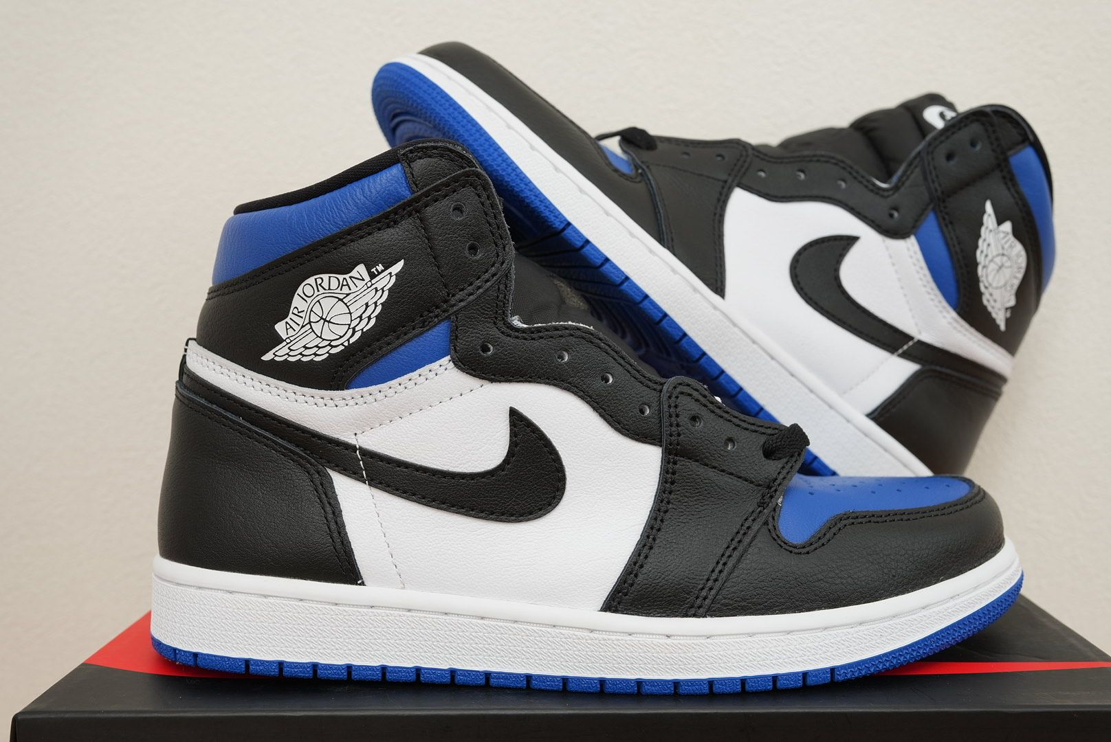 Nike Air Jordan 1 Retro High OG "Royal Toe"(2020)