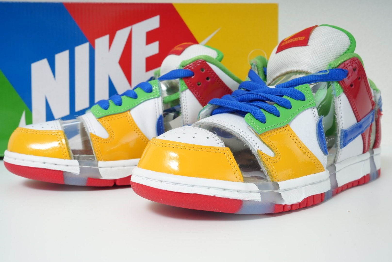Nike SB Dunk Low 