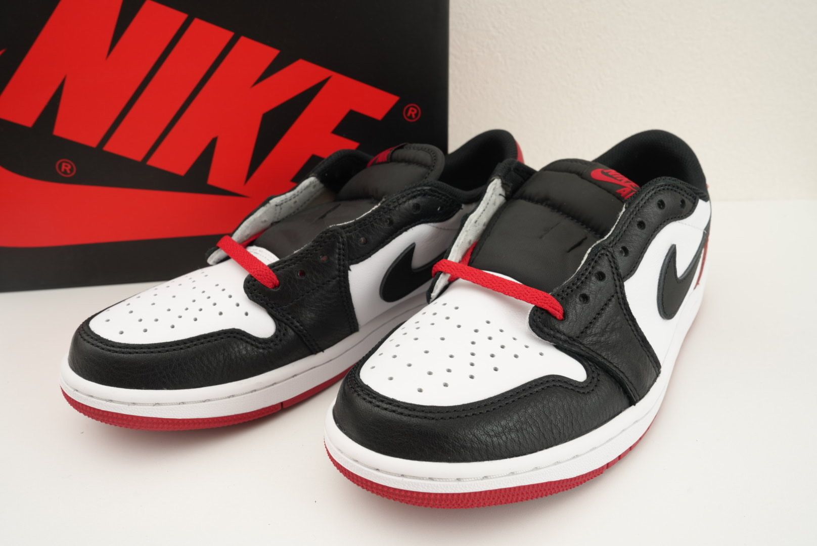 Nike Air Jordan 1 Retro Low OG "Black Toe"