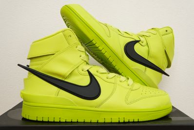 AMBUSH × NIKE DUNK HIGH "FLASH LIME"