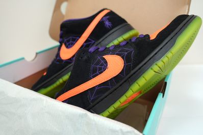 Nike SB Dunk Low "Night Of Mischief"