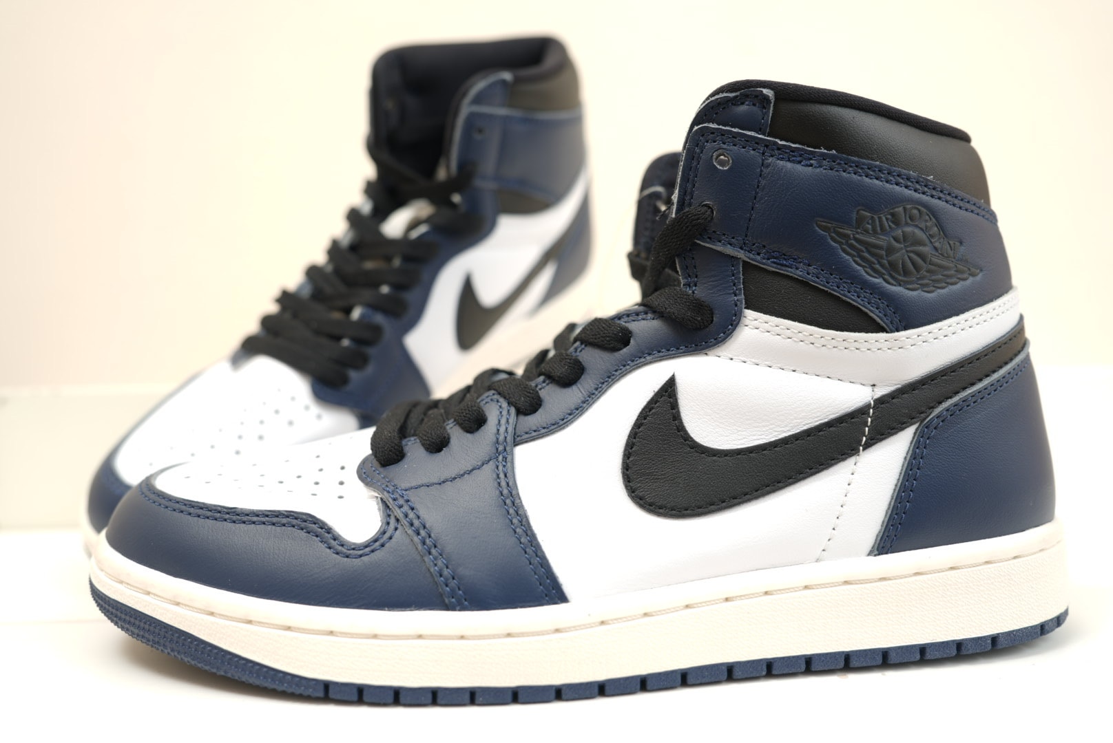 Nike Air Jordan 1 Retro High OG "Midnight Navy"