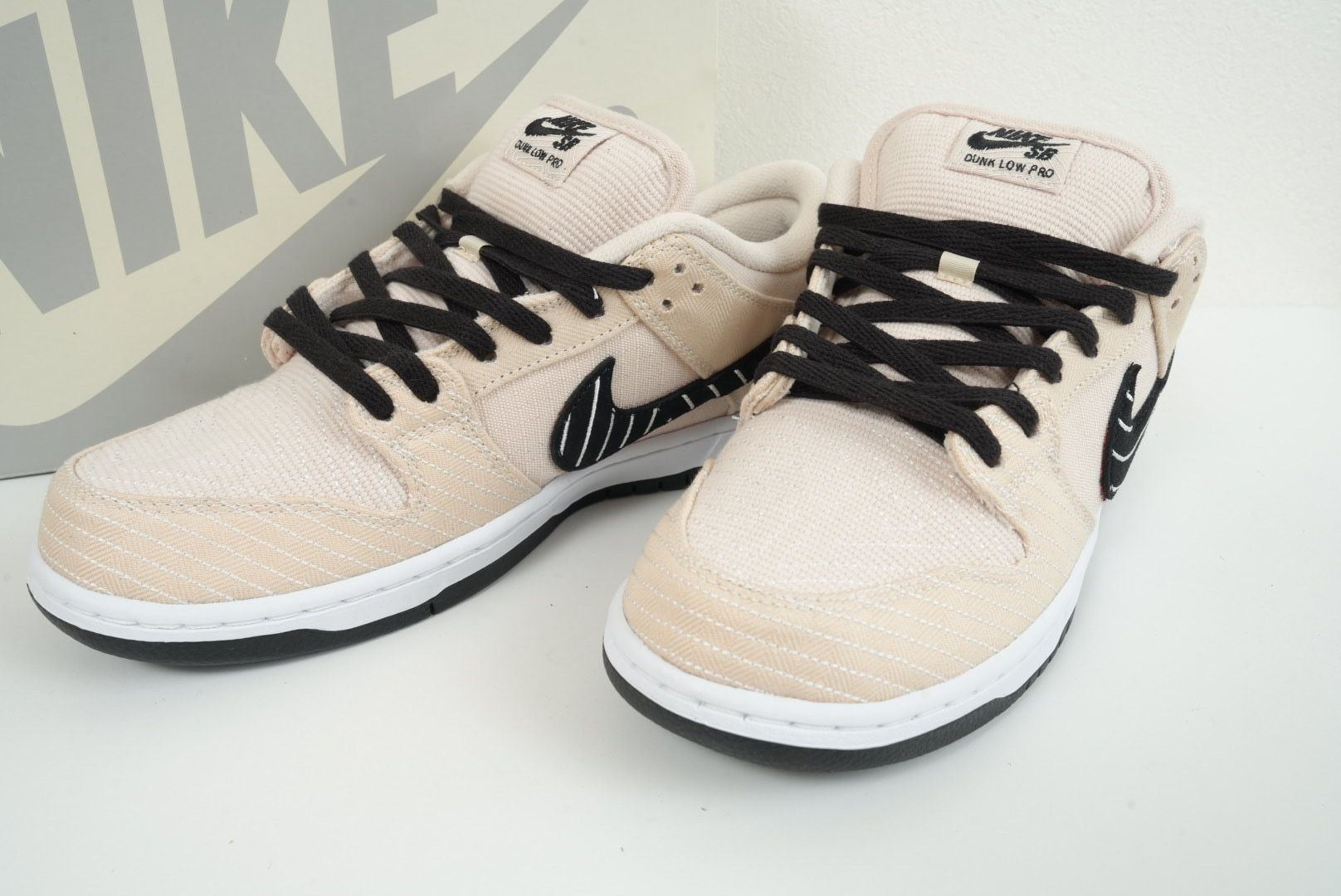 Albino & Preto × Nike SB Dunk Low Pro QS "Pearl White"