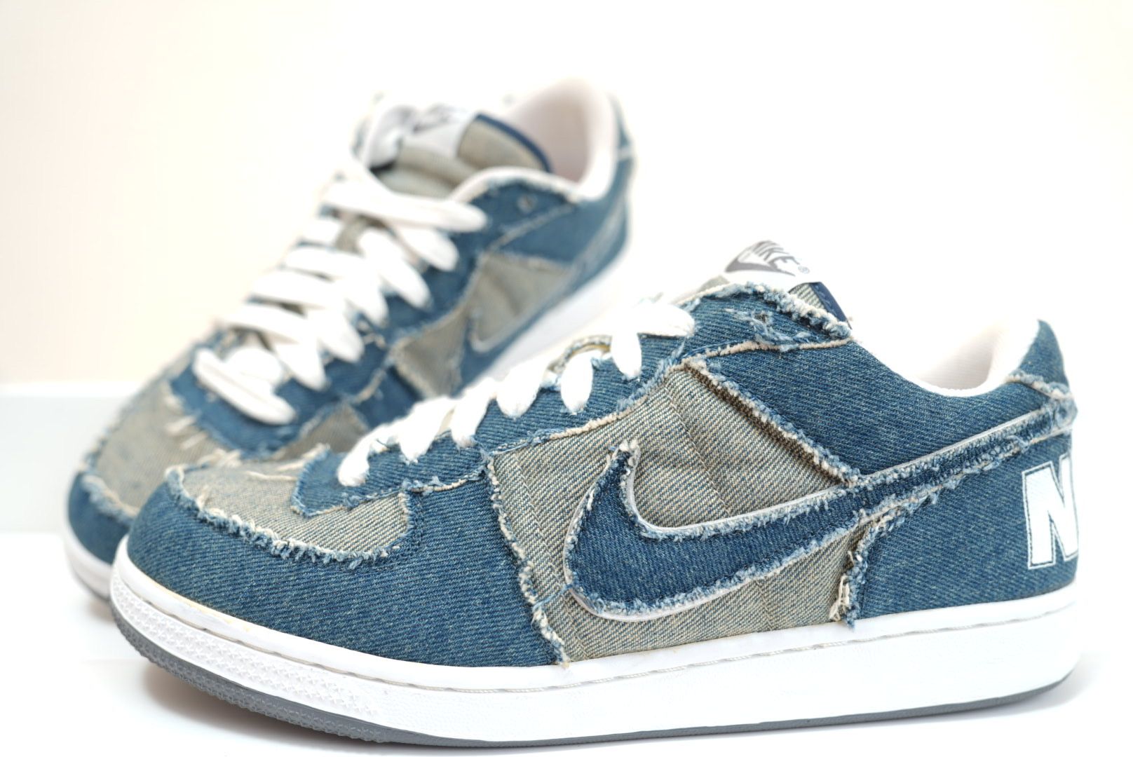 Nike Zoom Terminator Low "Medicom"