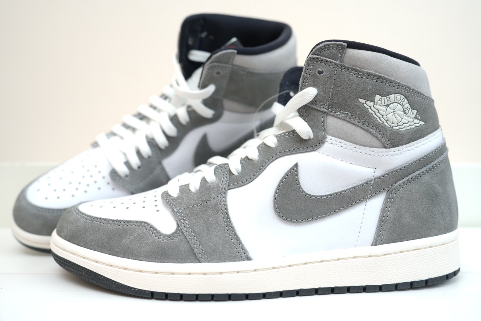 Nike Air Jordan 1 Retro High OG "Black and Smoke Grey"