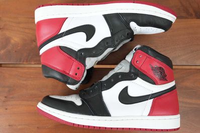 Nike Air Jordan 1 Retro High OG "Black Toe"(2016)